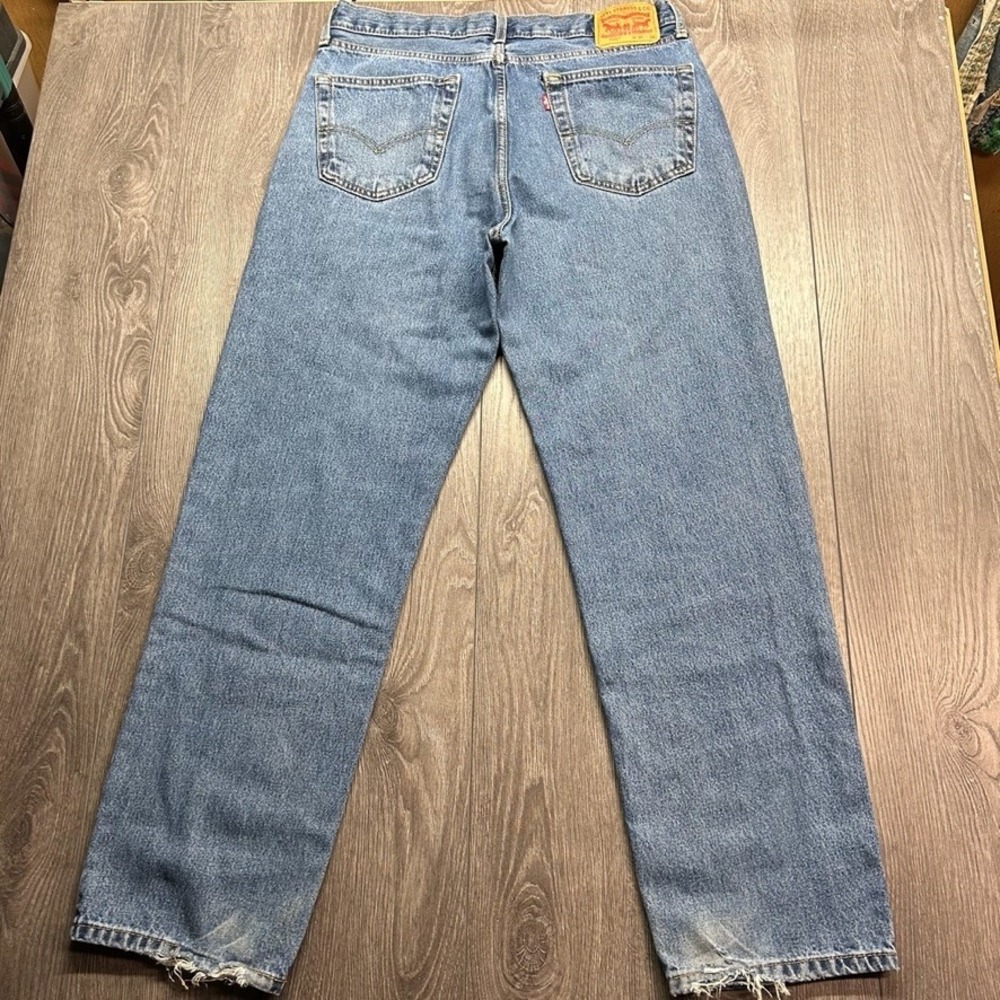 Vintage Levis 550 Relaxed Fit Tapered Leg Blue Denim Jeans Mens 36x32 y2k